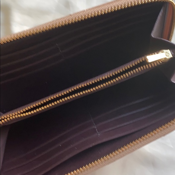 Coach wallet with gold studs - Picture 3 of 3